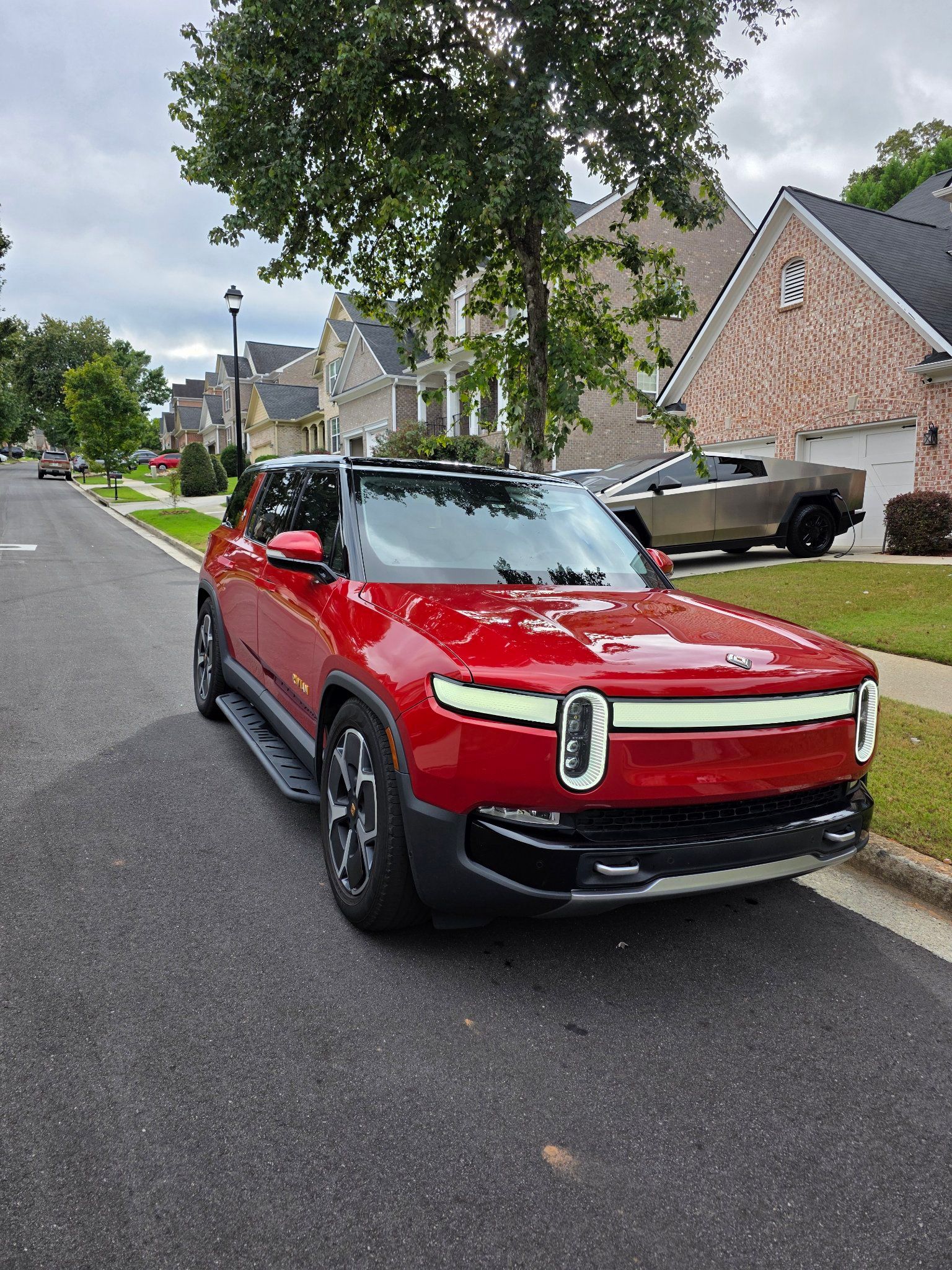 Used 2023 Rivian R1S Adventure Quad AWD/4WD image 14