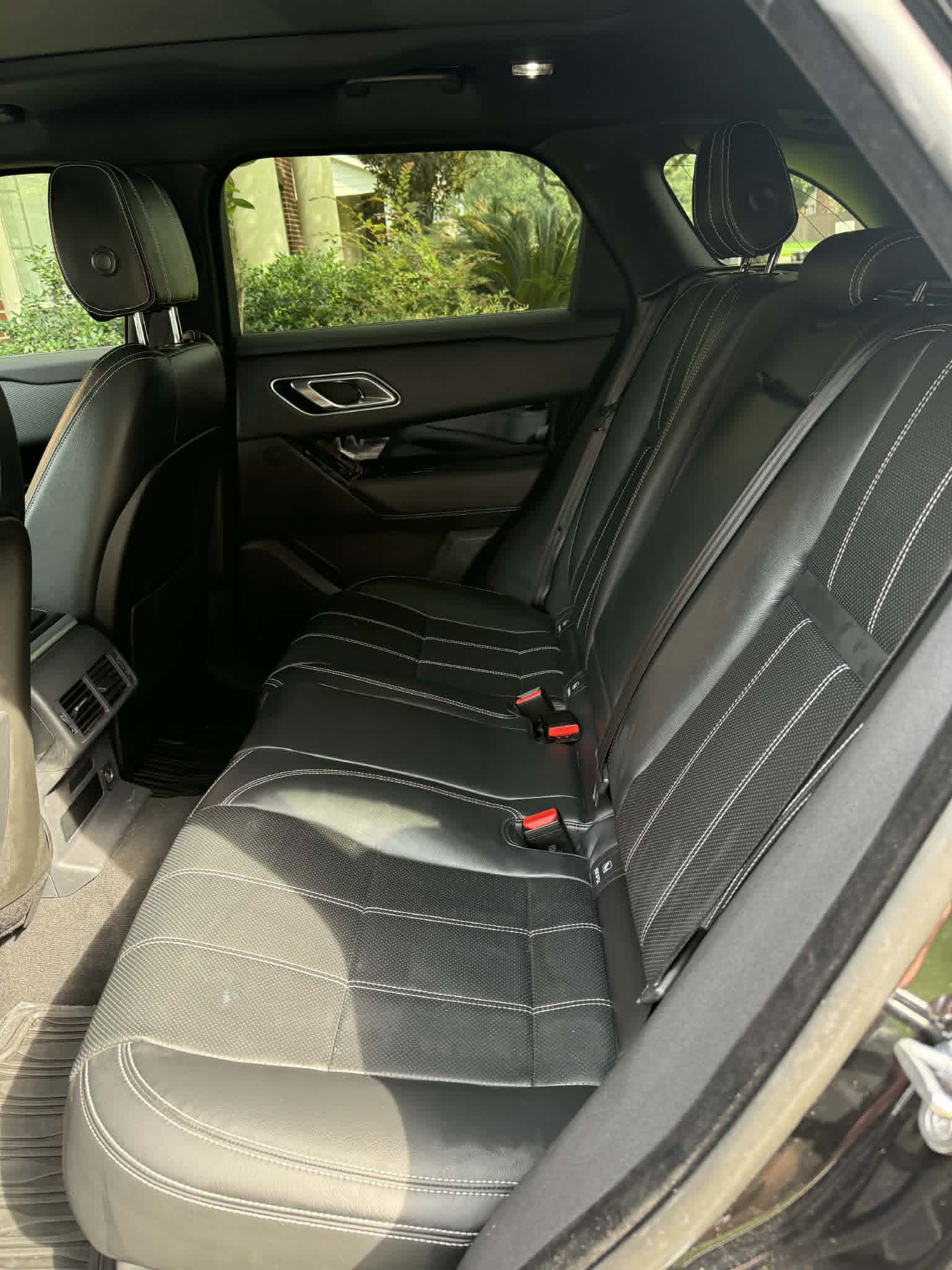 Used 2019 Land Rover Range Rover Velar S AWD/4WD image 12