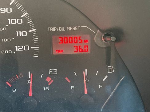 Used 2000 Chevrolet Camaro LT image 2