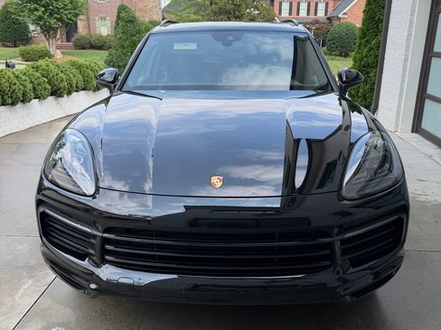 Used 2019 Porsche Cayenne AWD/4WD image 4