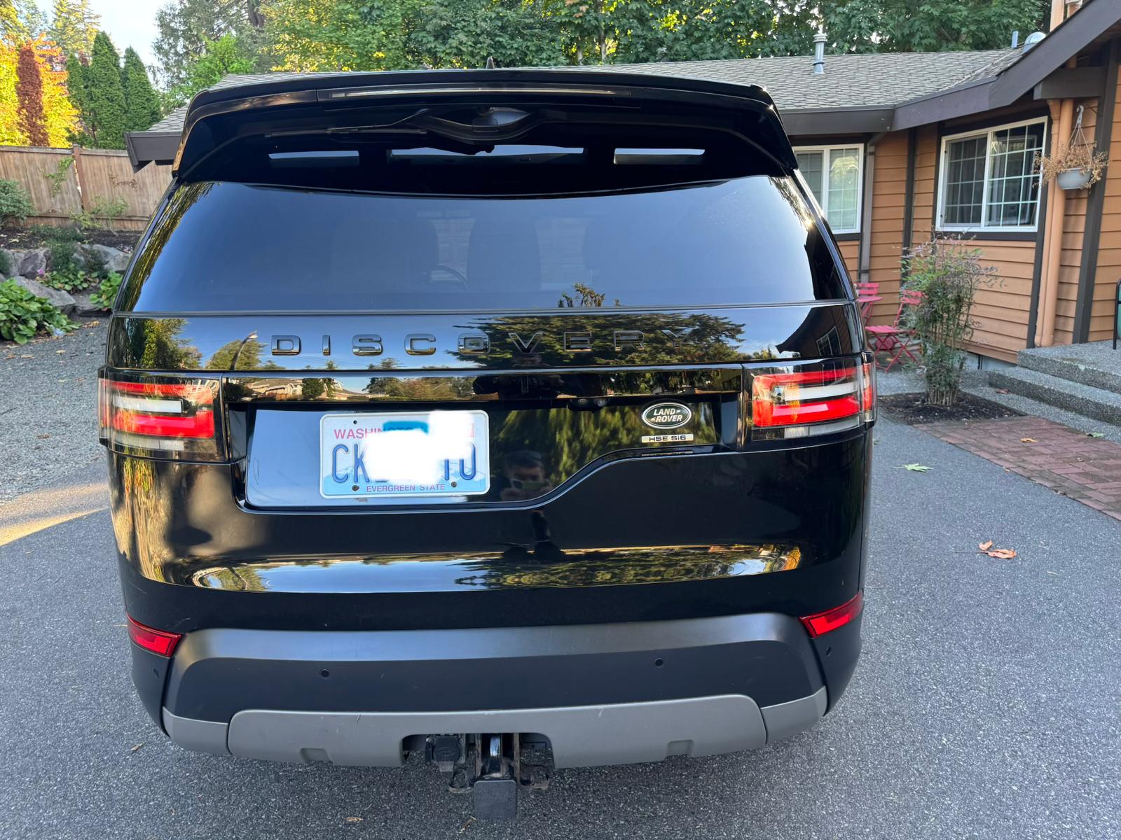Used 2018 Land Rover Discovery HSE AWD/4WD image 8