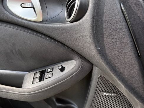 Used 2012 Nissan 370Z Touring image 11