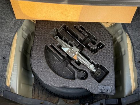 Used 2015 Honda Accord EX-L image 11