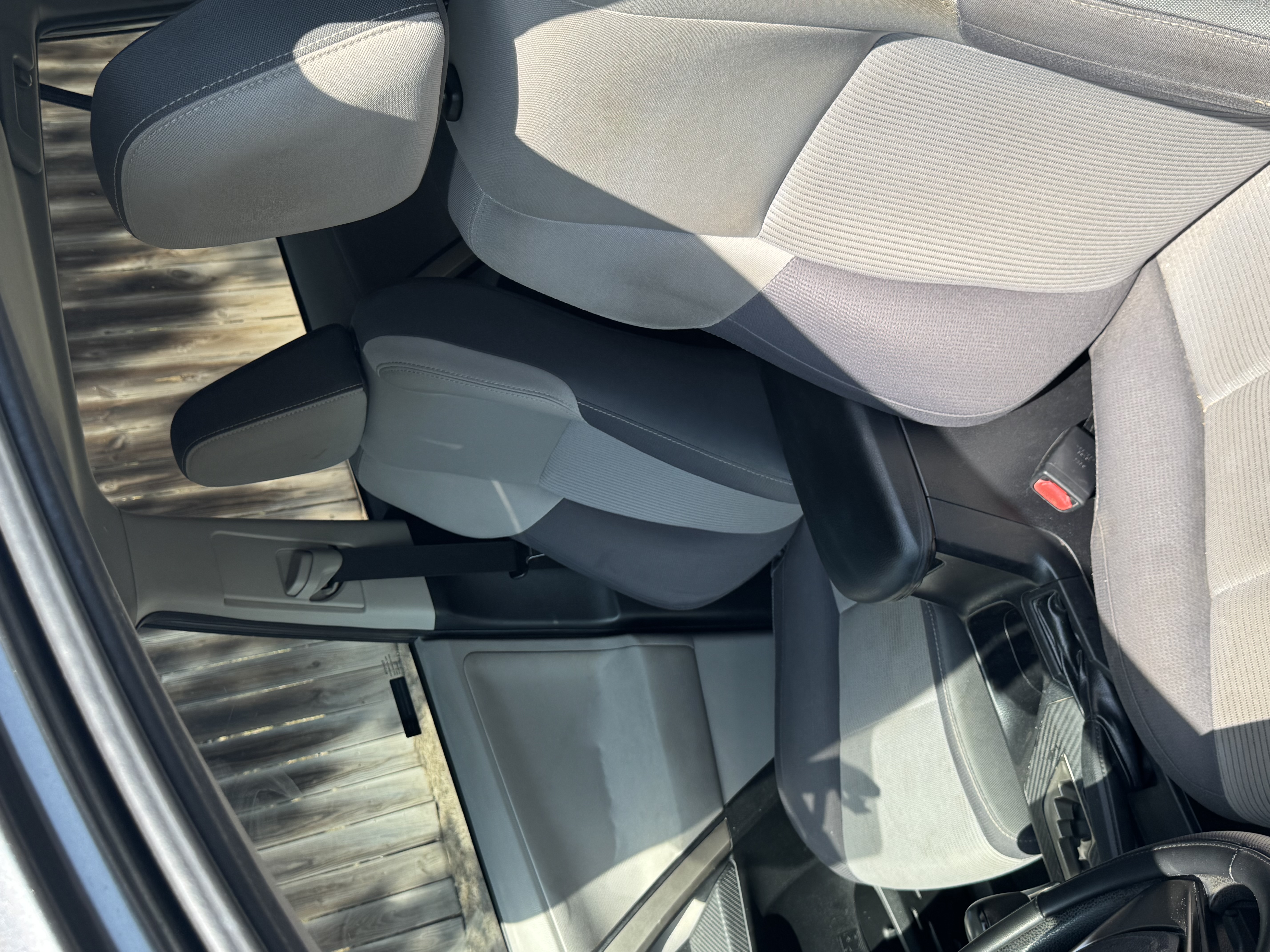 Used 2013 Toyota RAV4 XLE AWD/4WD image 9