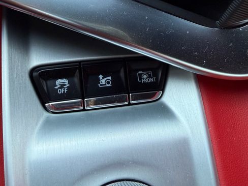 Used 2024 Chevrolet Corvette Stingray Premium Cpe w/ Battery Protection Package image 18