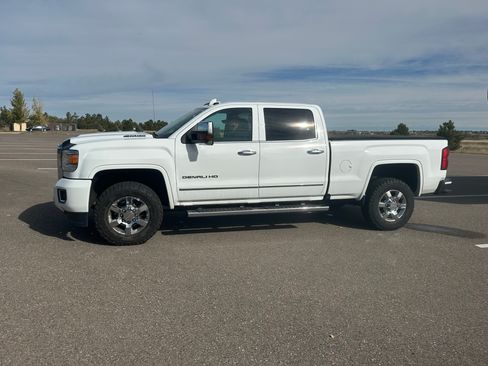Used 2017 GMC Sierra 3500 Denali w/ Duramax Plus Package image 2