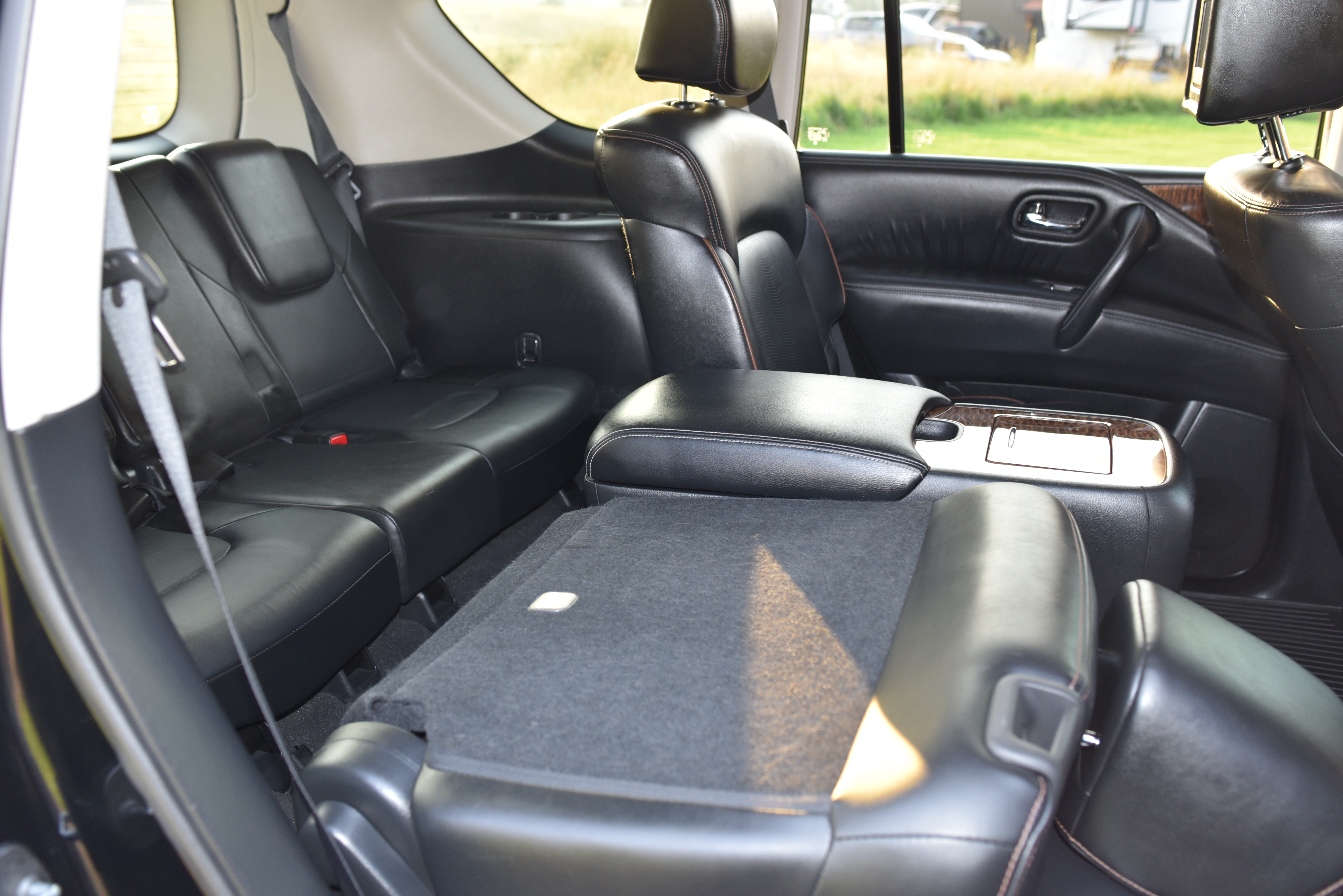 Used 2017 Nissan Armada Platinum w/ Captain Seat Package AWD/4WD image 15