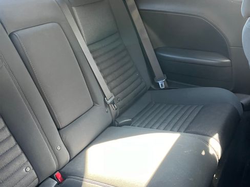 Used 2012 Dodge Challenger SXT image 15