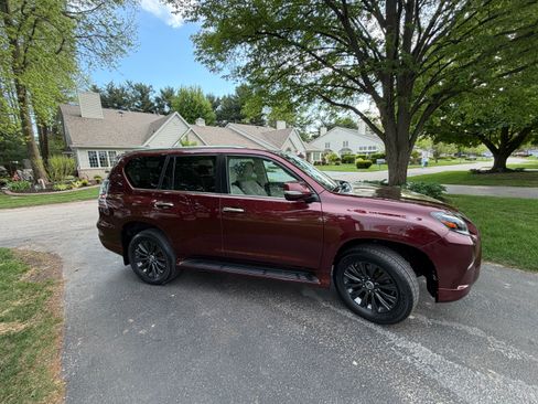 Used 2021 Lexus GX 460 Premium w/ Premium Package AWD/4WD image 9