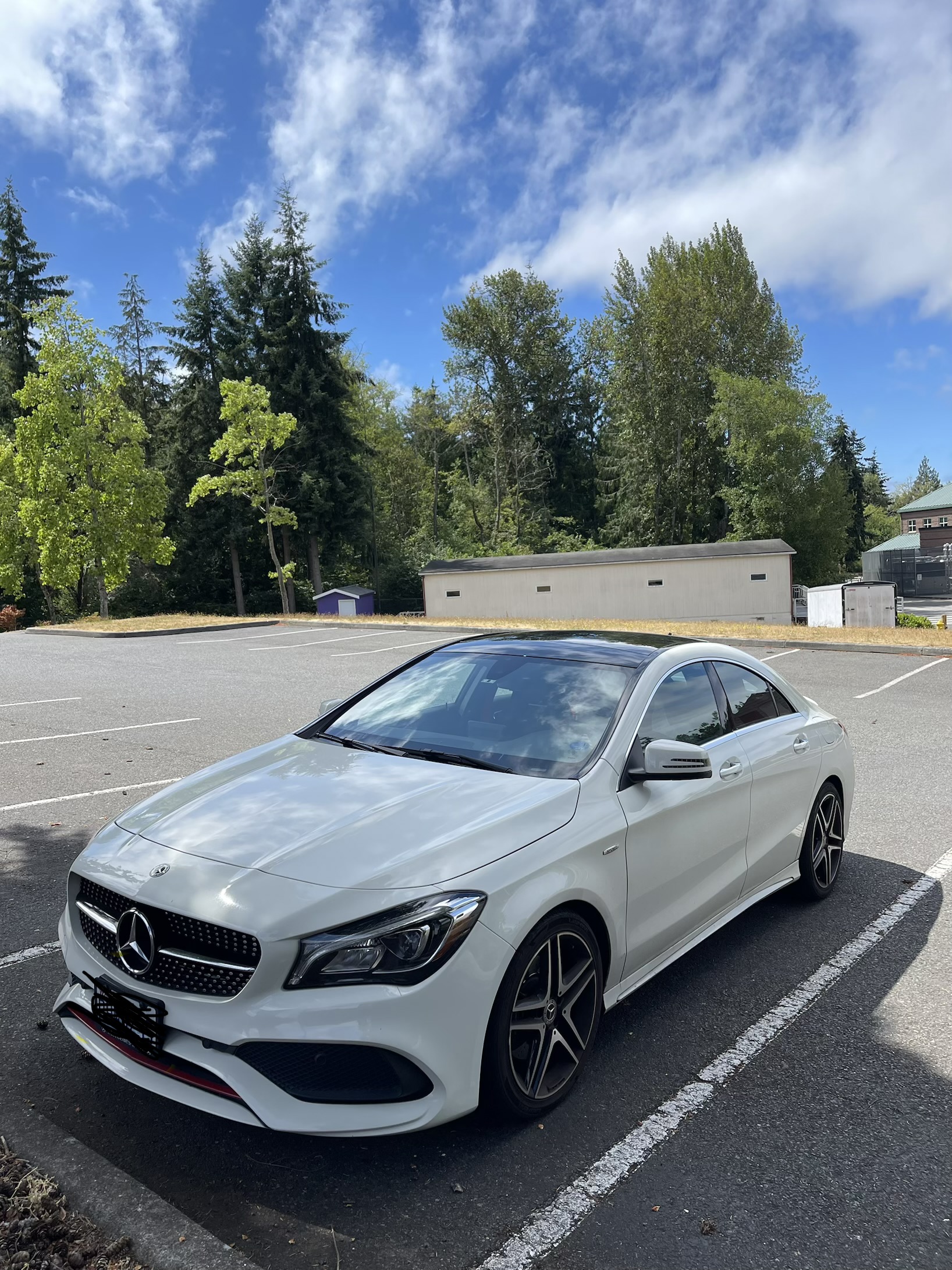 Used 2018 Mercedes-Benz CLA 250 4MATIC image 4