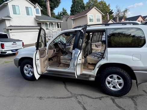Used 2000 Toyota Land Cruiser image 8