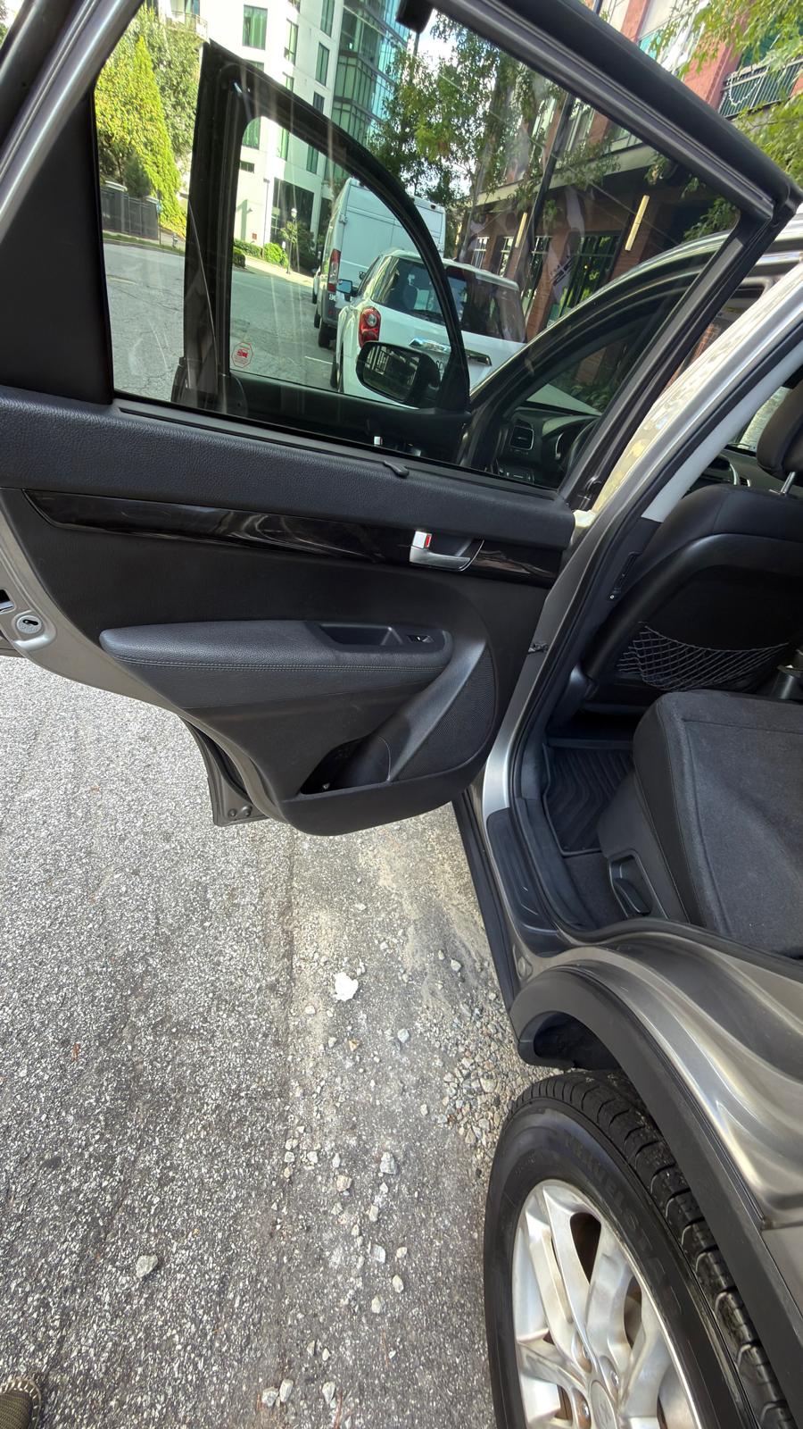 Used 2015 Kia Sorento LX FWD image 16