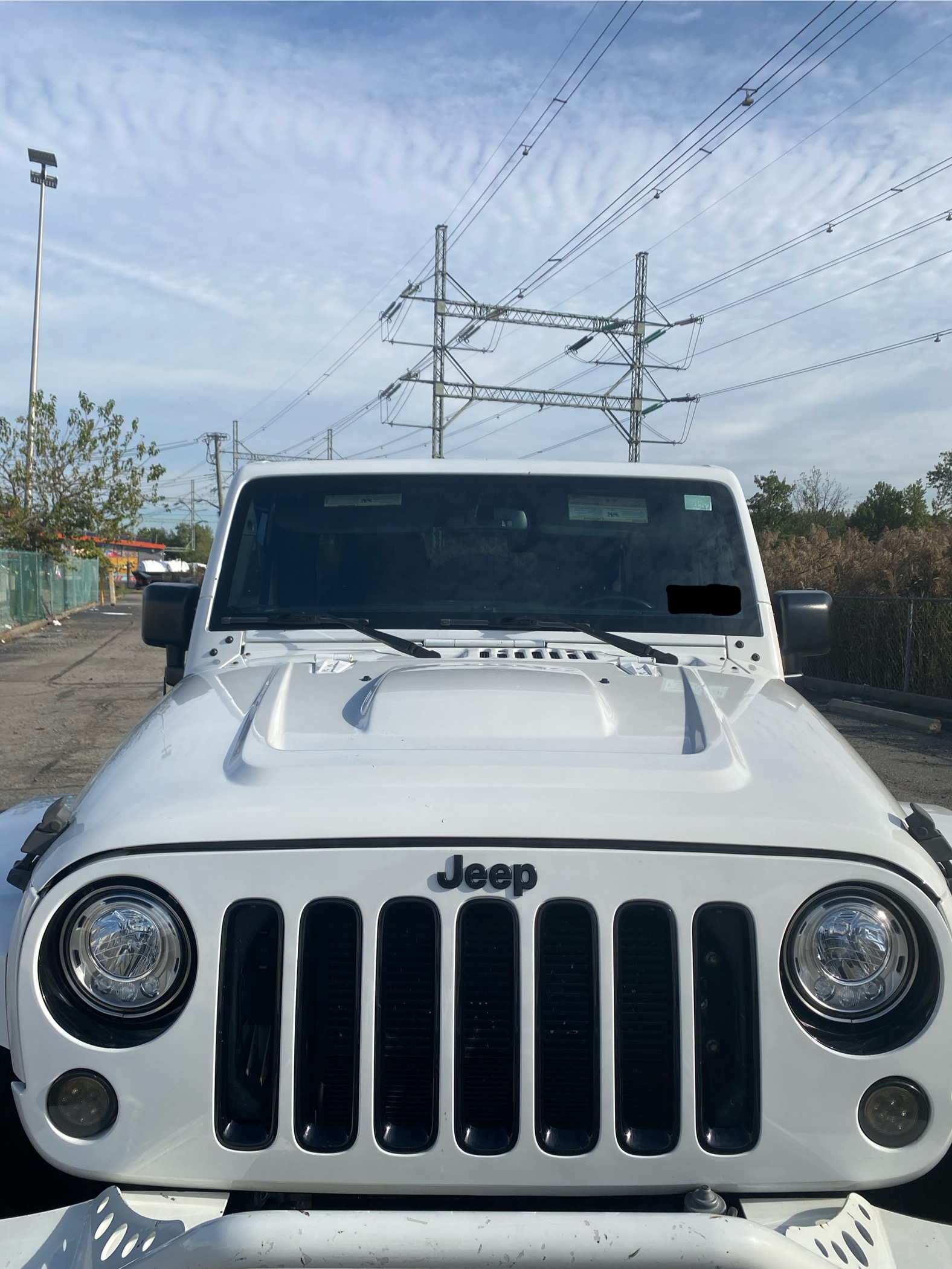 Used 2017 Jeep Wrangler Unlimited Sahara AWD/4WD image 11