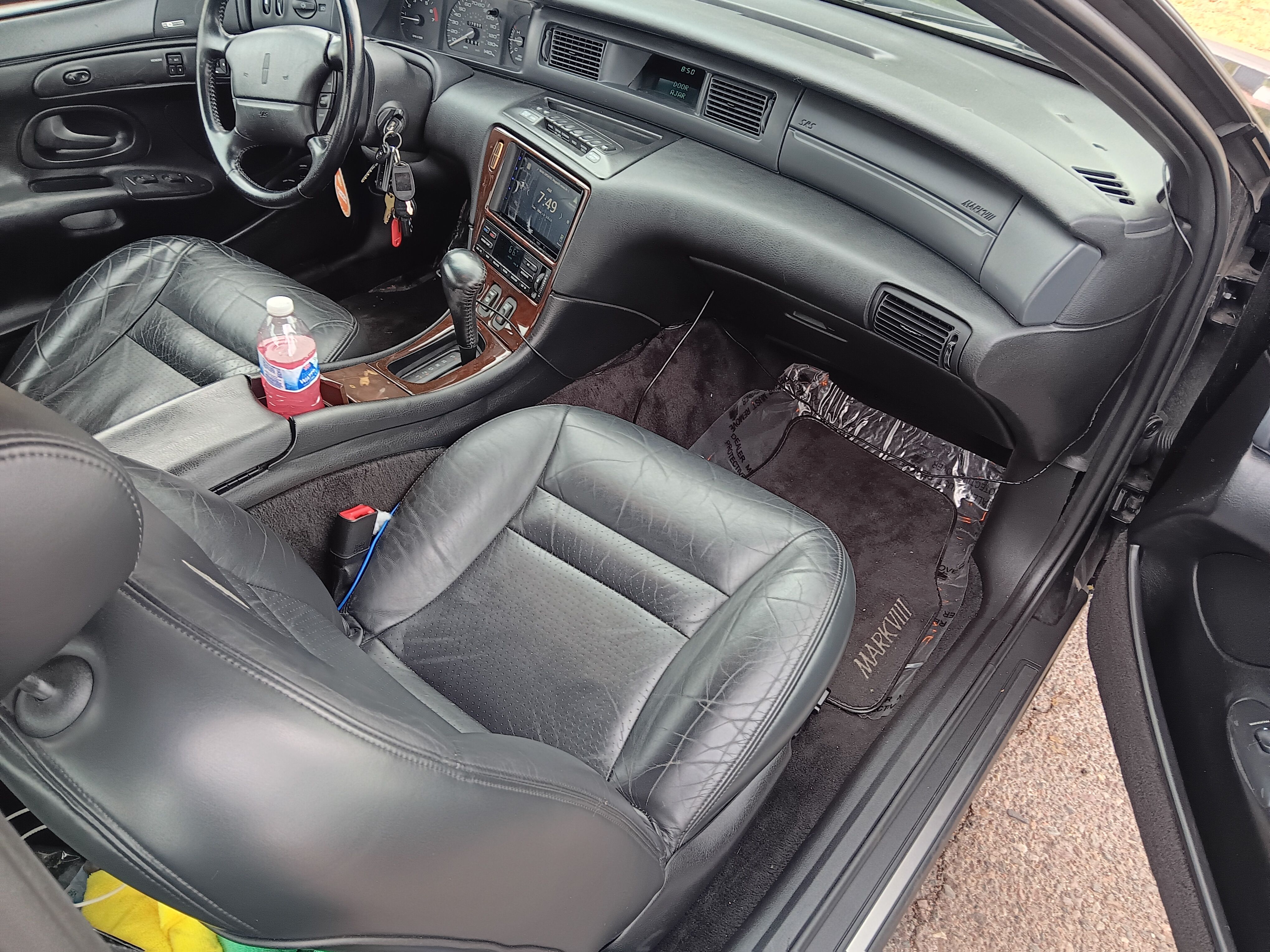 Used 1995 Lincoln Mark VIII RWD image 8