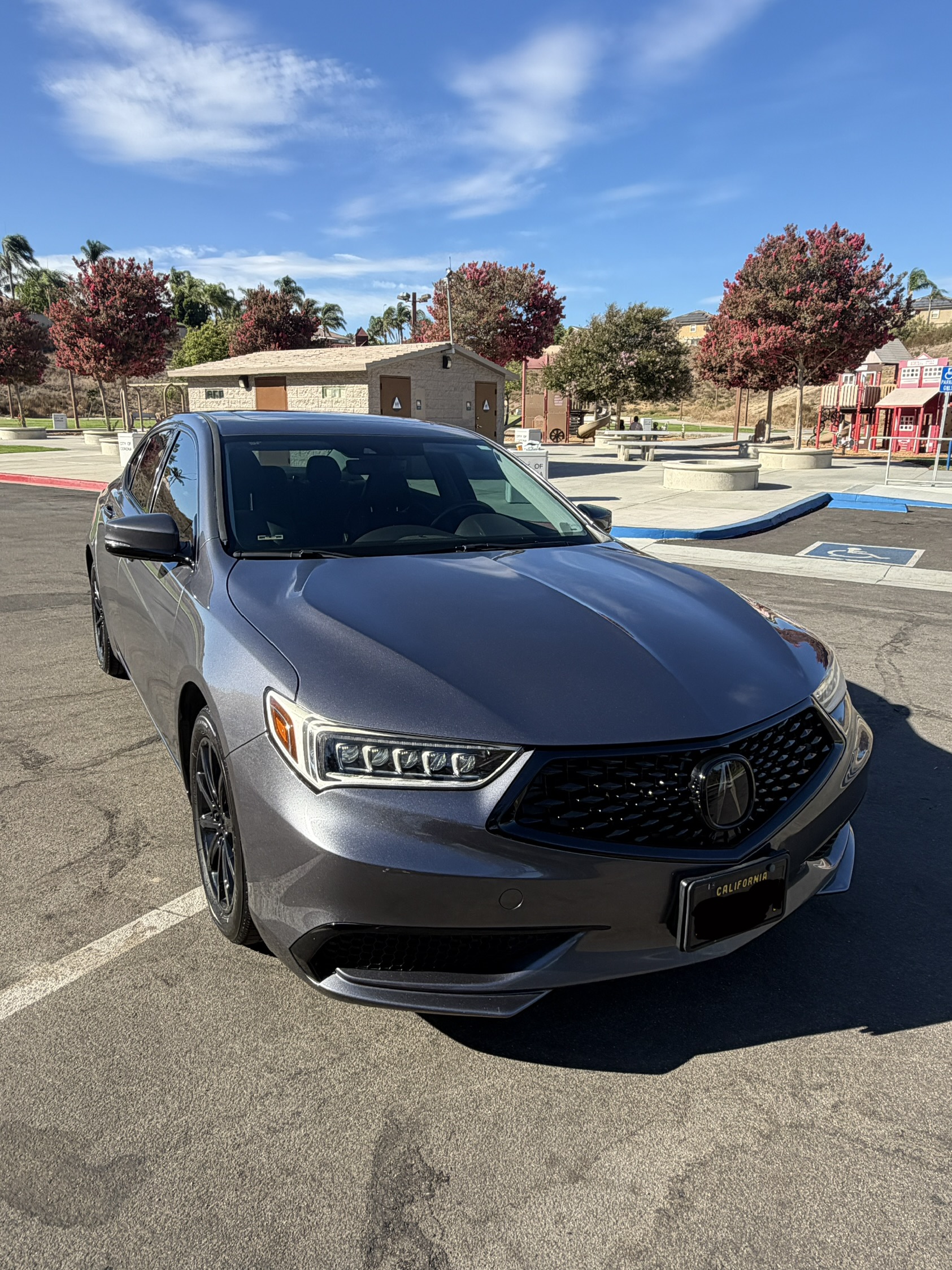 Used 2020 Acura TLX FWD image 2