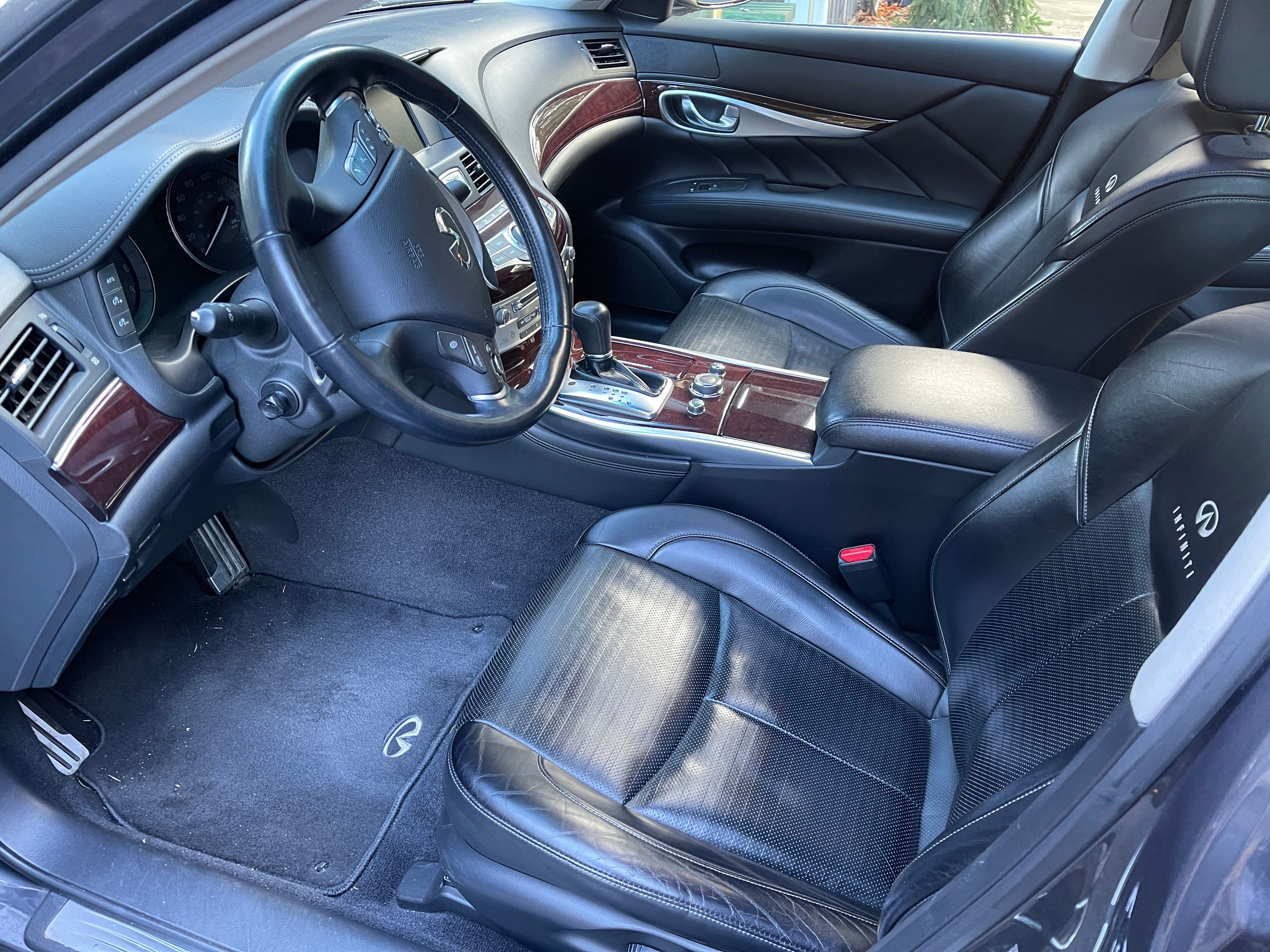 Used 2011 INFINITI M37 w/ Sport Pkg RWD image 10