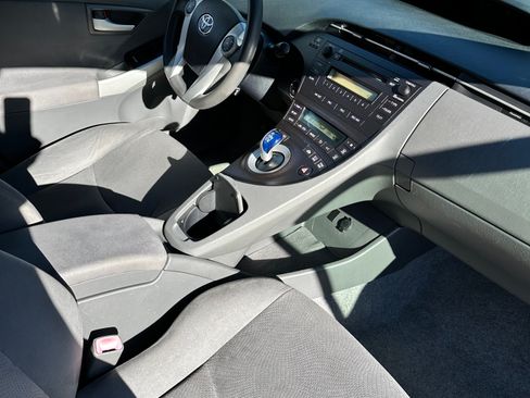Used 2010 Toyota Prius Two image 9