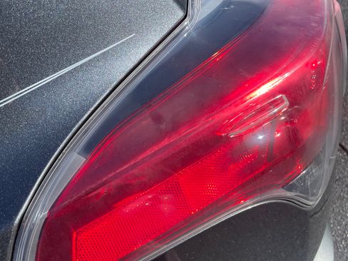 Used 2013 Nissan Pathfinder SV image 11