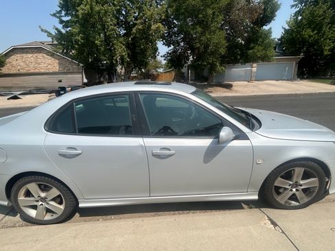 Used 2009 Saab 9-3 2.0T FWD image 2