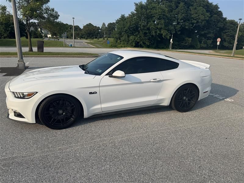 Used 2016 Ford Mustang GT RWD image 2