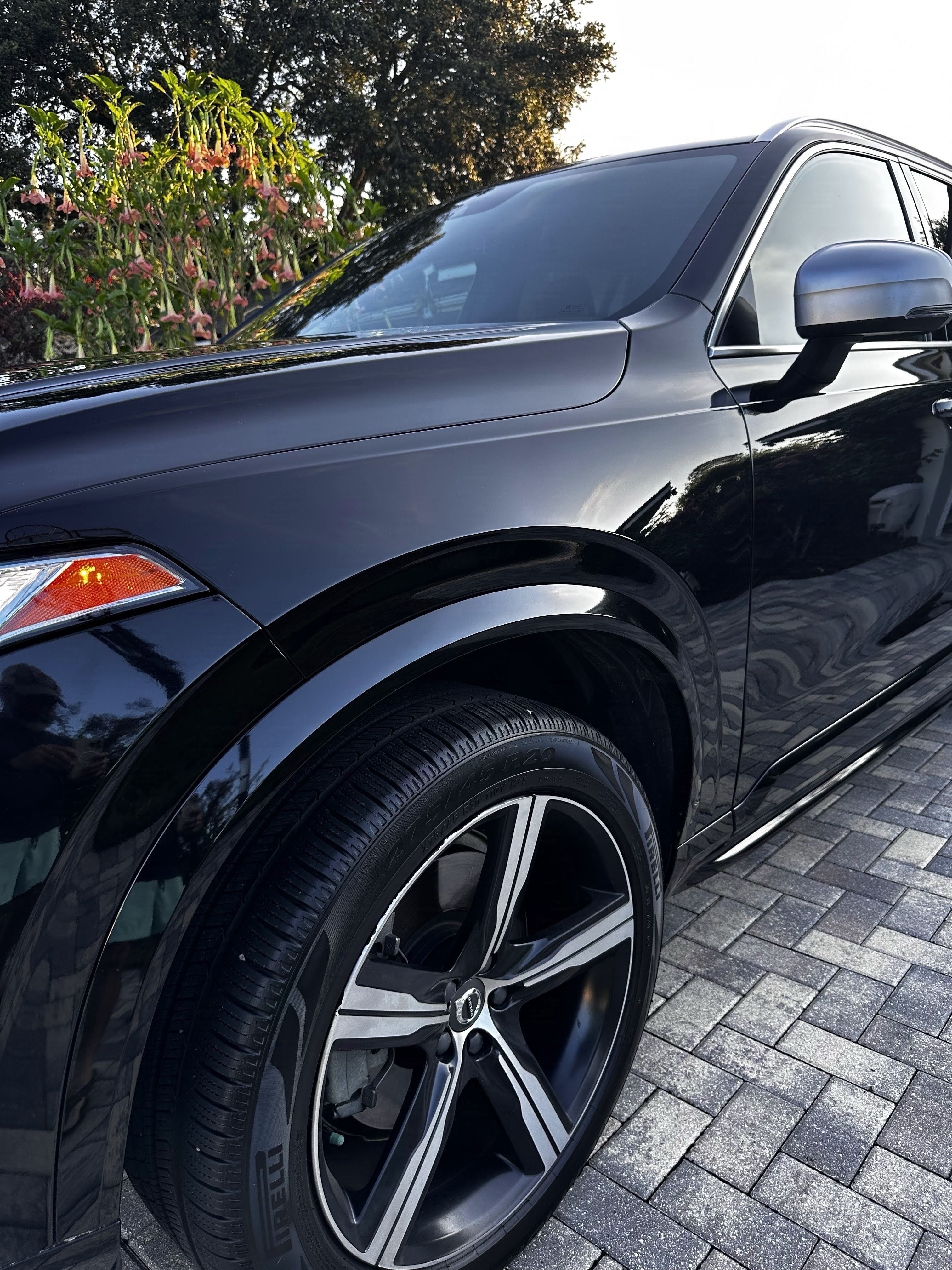 Used 2019 Volvo XC90 T6 R-Design w/ Protection Package Premier AWD/4WD image 31