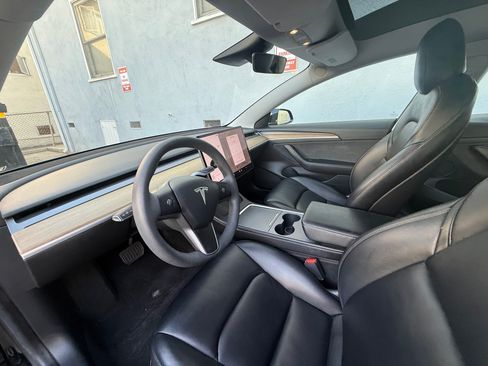 Used 2021 Tesla Model 3 Standard Range Plus image 13