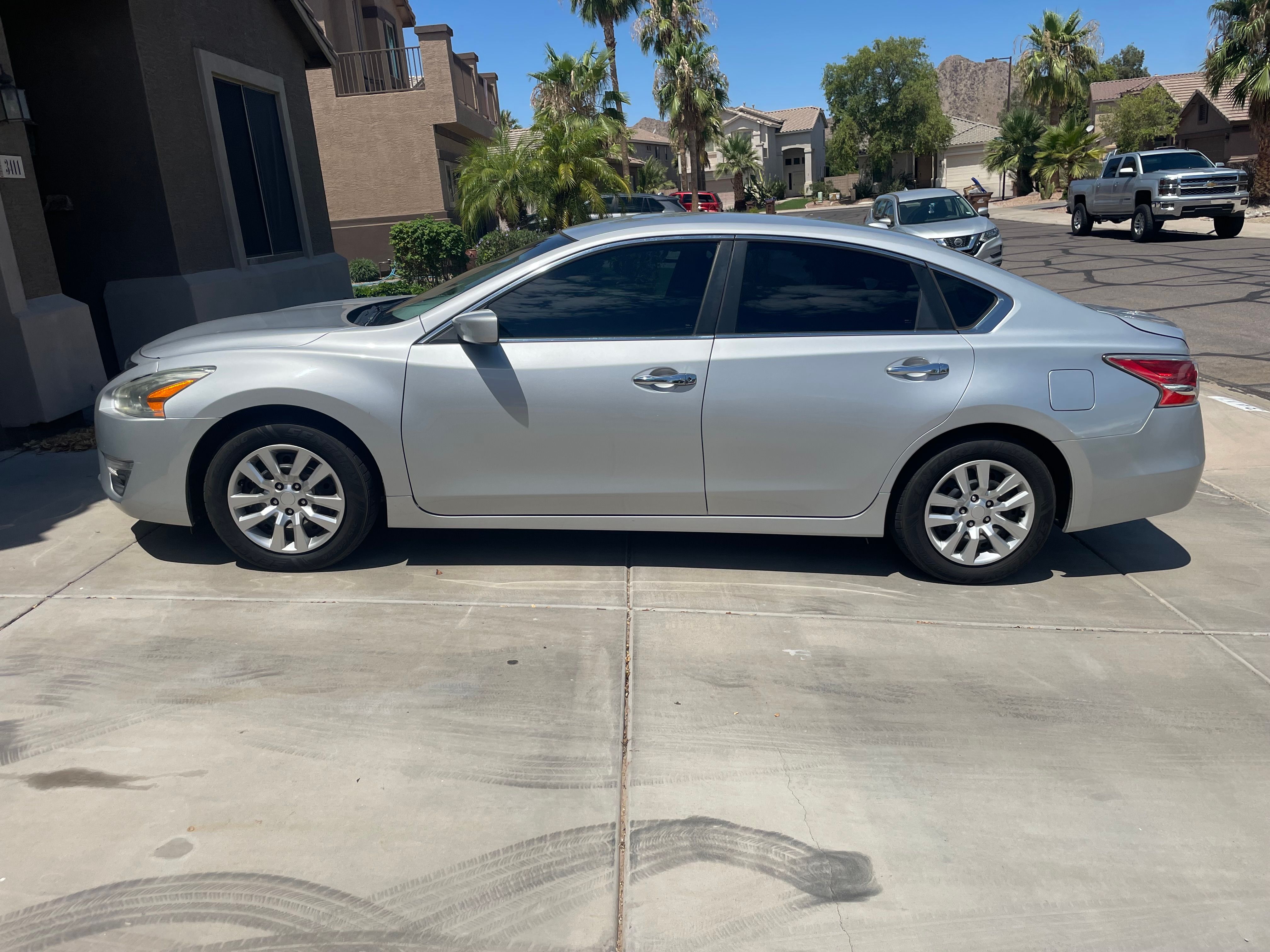 Used 2015 Nissan Altima 2.5 S w/ Power Driver Seat Package FWD image 4