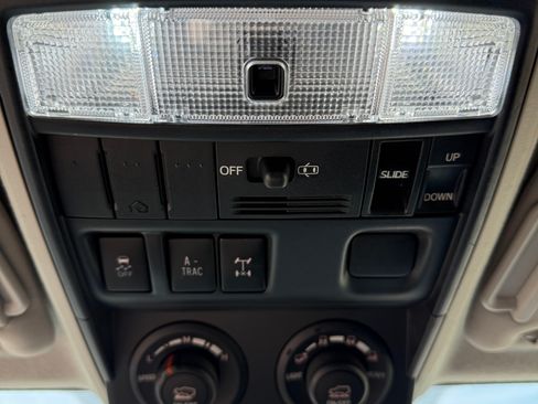 Used 2010 Toyota 4Runner Trail AWD/4WD image 12