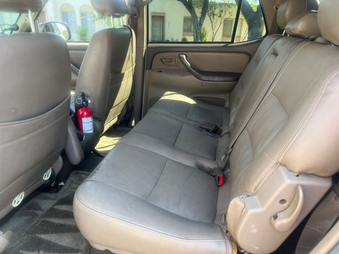 Used 2001 Toyota Sequoia SR5 AWD/4WD image 14