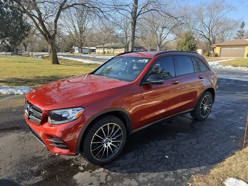 Used 2018 Mercedes-Benz GLC 300 w/ AMG Line image 10
