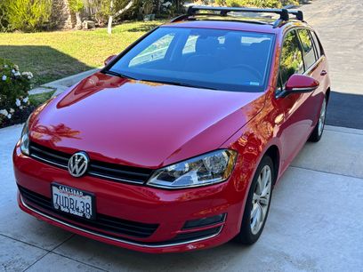 Used 2017 Volkswagen Golf SE
