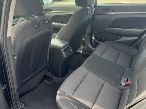Used 2018 Hyundai Elantra Value Edition FWD image 8