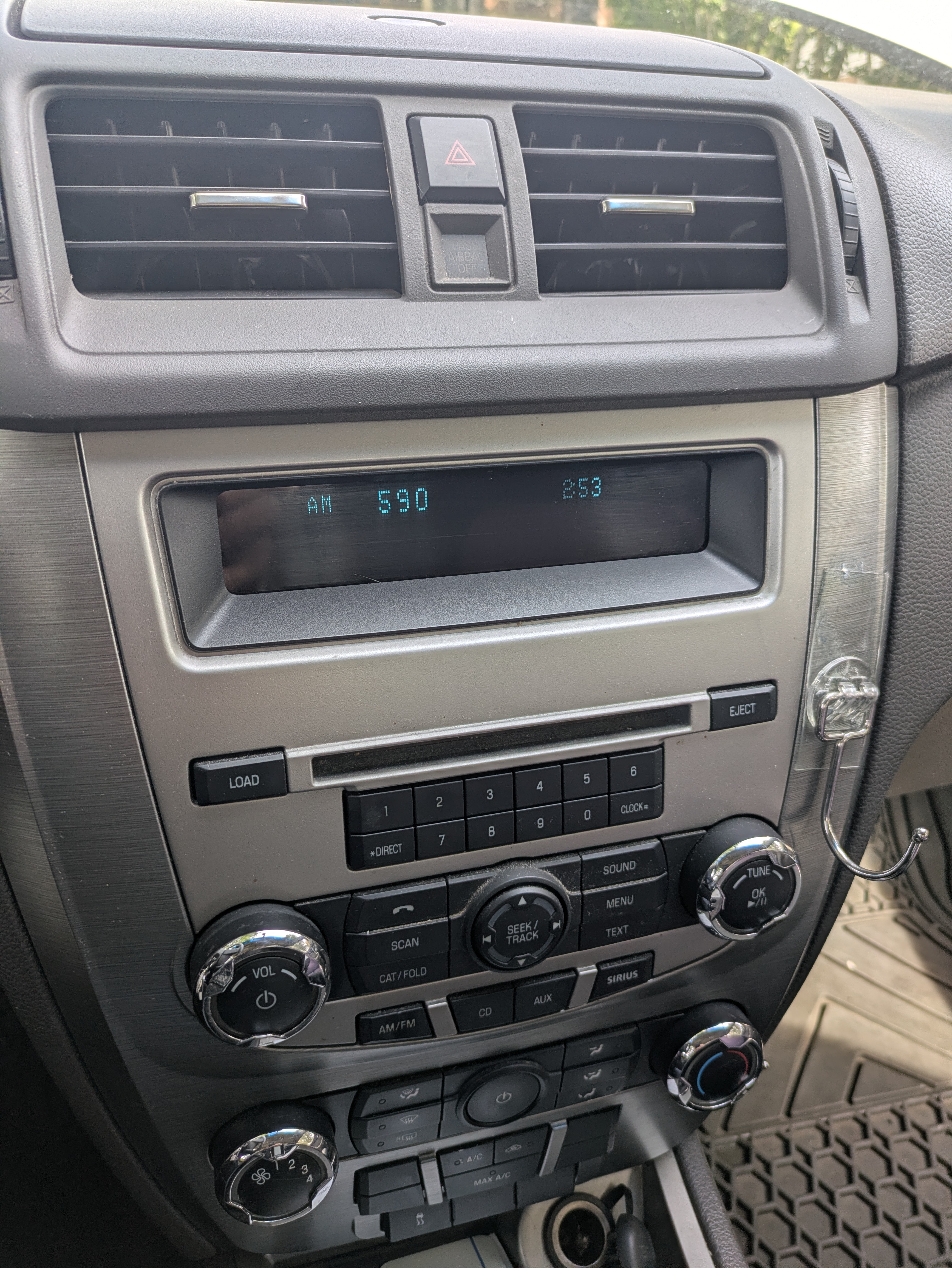 Used 2010 Ford Fusion S FWD image 13