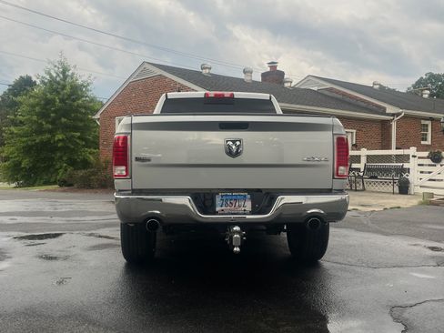 Used 2017 RAM 1500 Laramie AWD/4WD image 8