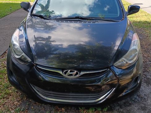 Used 2013 Hyundai Elantra GLS image 2