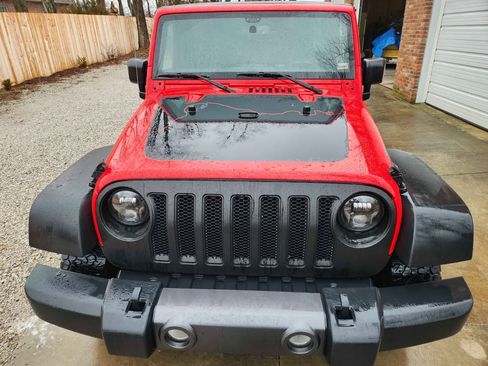 Used 2017 Jeep Wrangler Unlimited Sport image 8