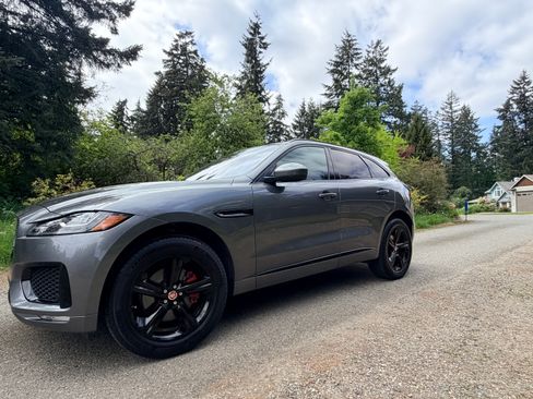 Used 2019 Jaguar F-PACE S AWD/4WD image 2