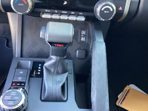 Used 2026 Toyota Tacoma TRD Off-Road AWD/4WD image 9