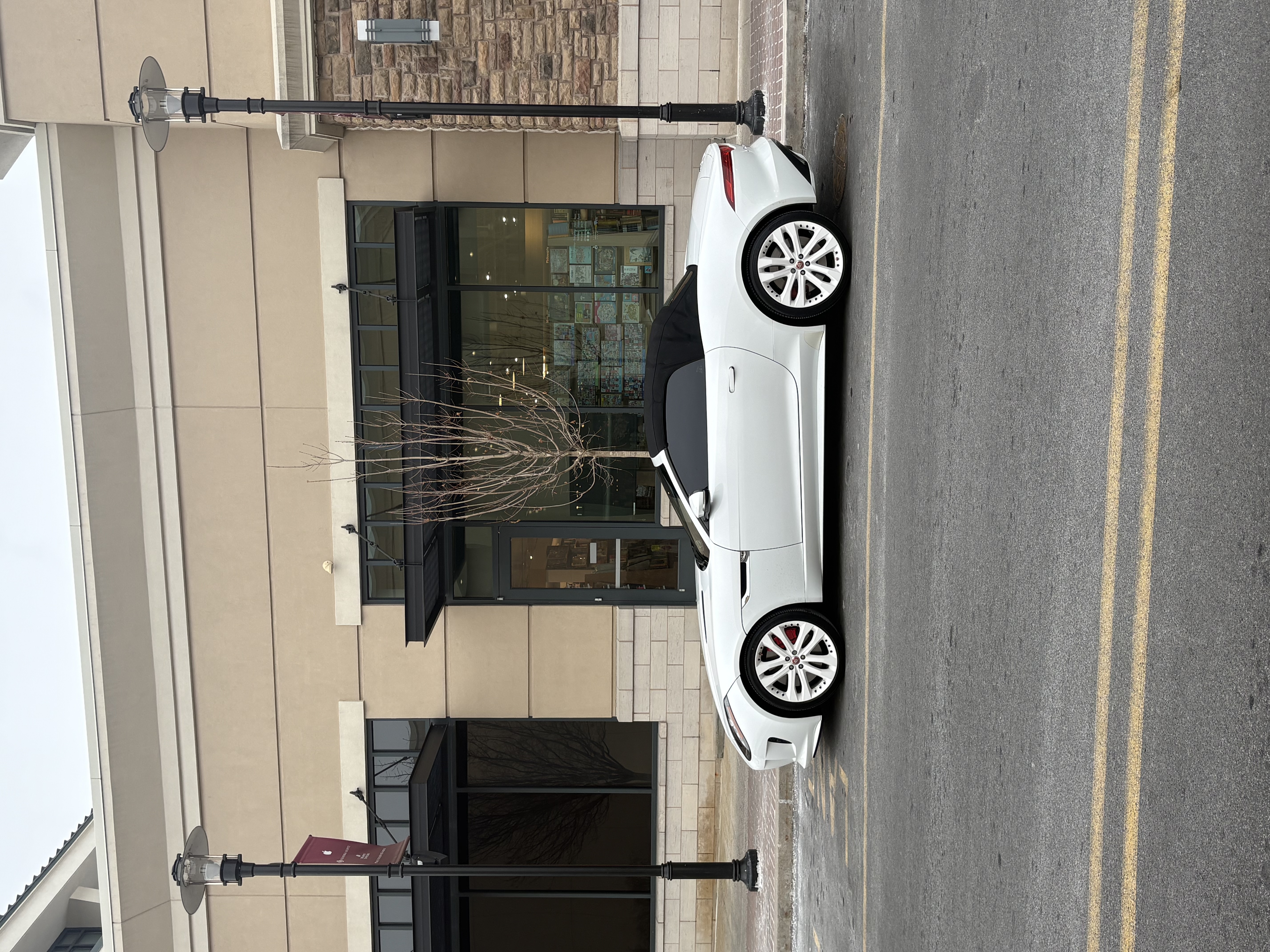 Used 2015 Jaguar F-TYPE S RWD image 2
