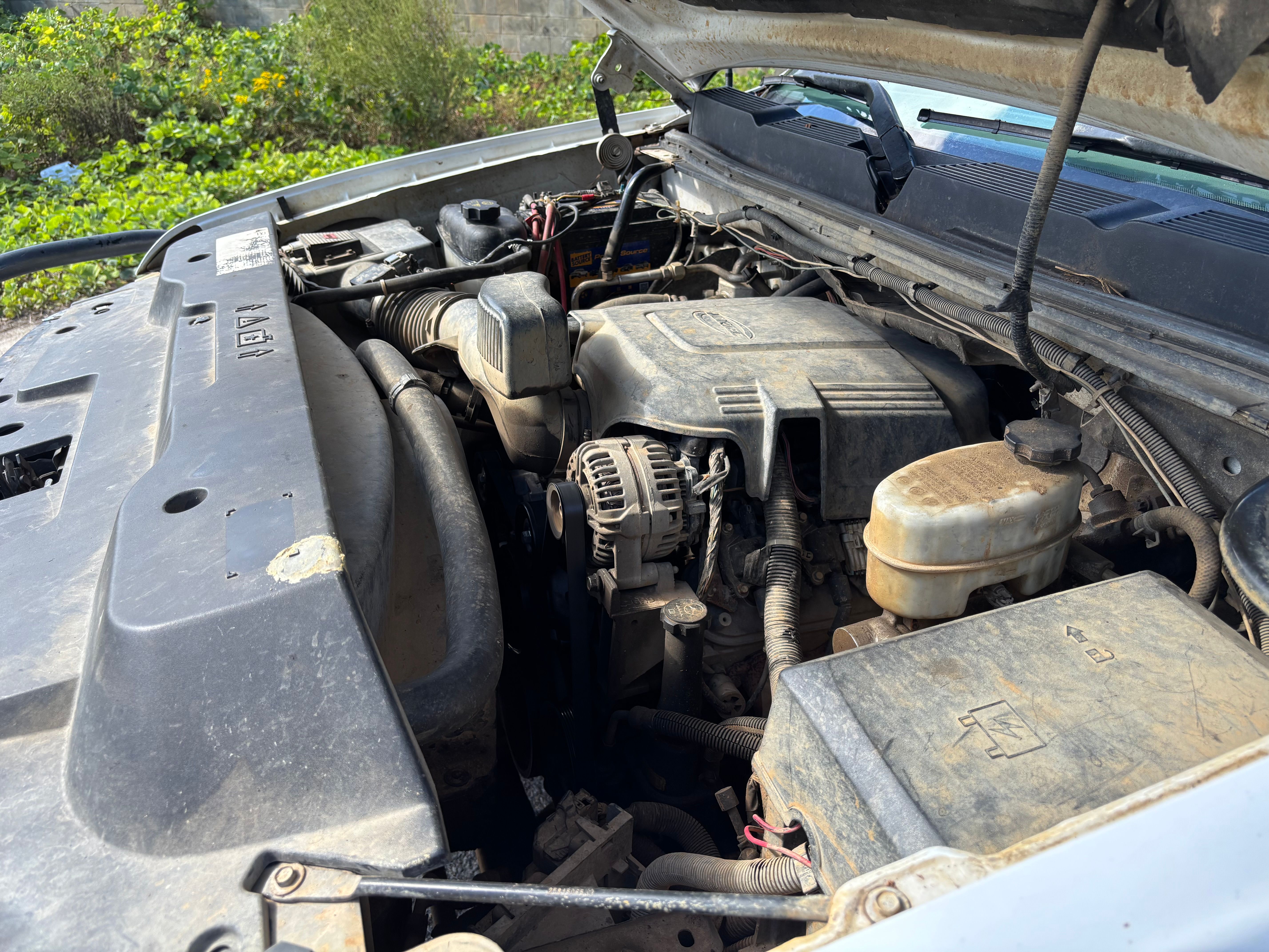 Used 2011 Chevrolet Silverado 2500 W/T AWD/4WD image 16