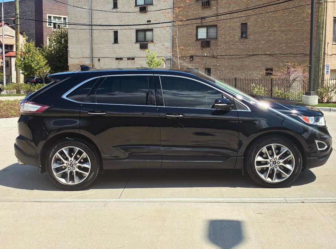 Used 2016 Ford Edge Titanium w/ Equipment Group 301A AWD/4WD image 2