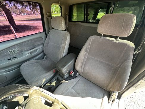 Used 2002 Toyota Tacoma PreRunner image 11