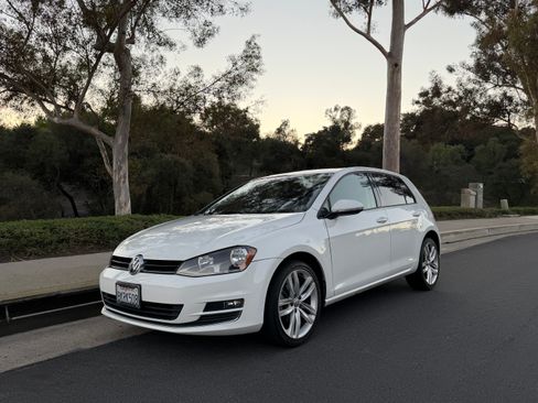 Used 2015 Volkswagen Golf SEL image 1