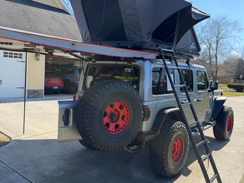 Used 2021 Jeep Wrangler Unlimited Rubicon image 6