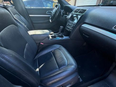 Used 2017 Ford Explorer XLT w/ Equipment Group 202A image 1