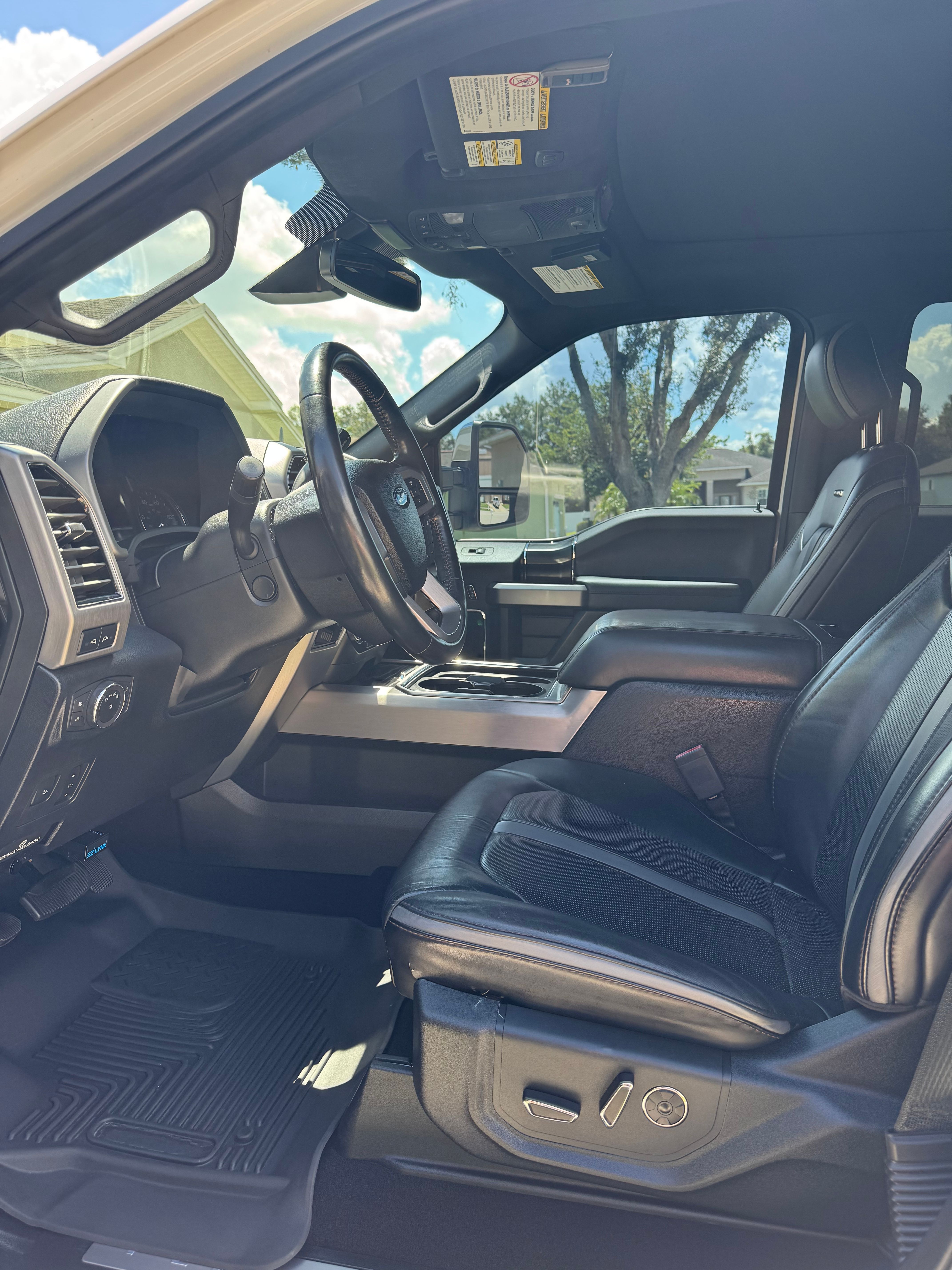 Used 2019 Ford F250 Platinum w/ Platinum Ultimate Package AWD/4WD image 15