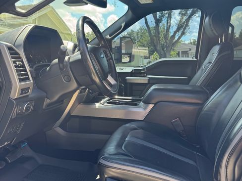 Used 2019 Ford F250 Platinum w/ Platinum Ultimate Package AWD/4WD image 15