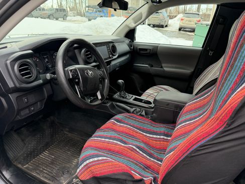 Used 2022 Toyota Tacoma SR w/ SX Package image 2