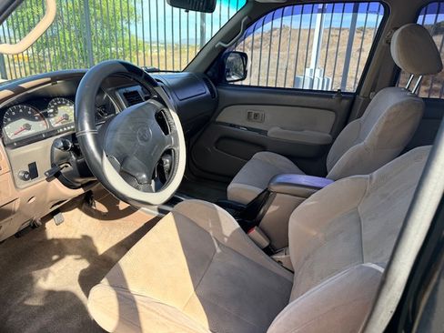 Used 2001 Toyota 4Runner SR5 w/ Sport Pkg RWD image 4