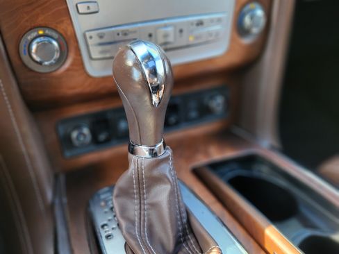 Used 2016 INFINITI QX80 Limited w/ All Season Package image 23